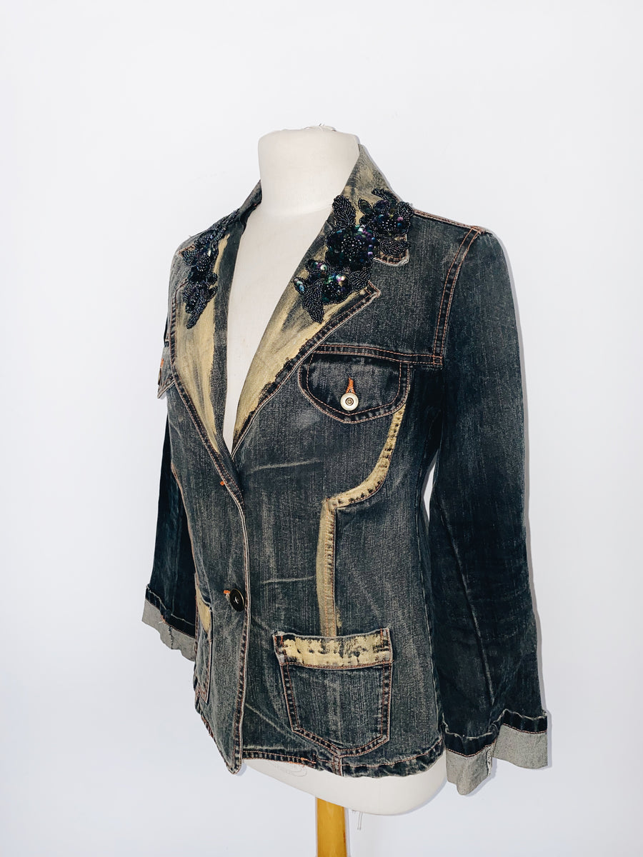 Veste blazer en jean et détails broderies perlés ( SOLD OUT )